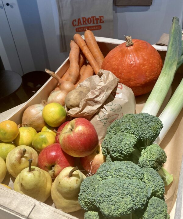 Grand panier de fruits et légumes
